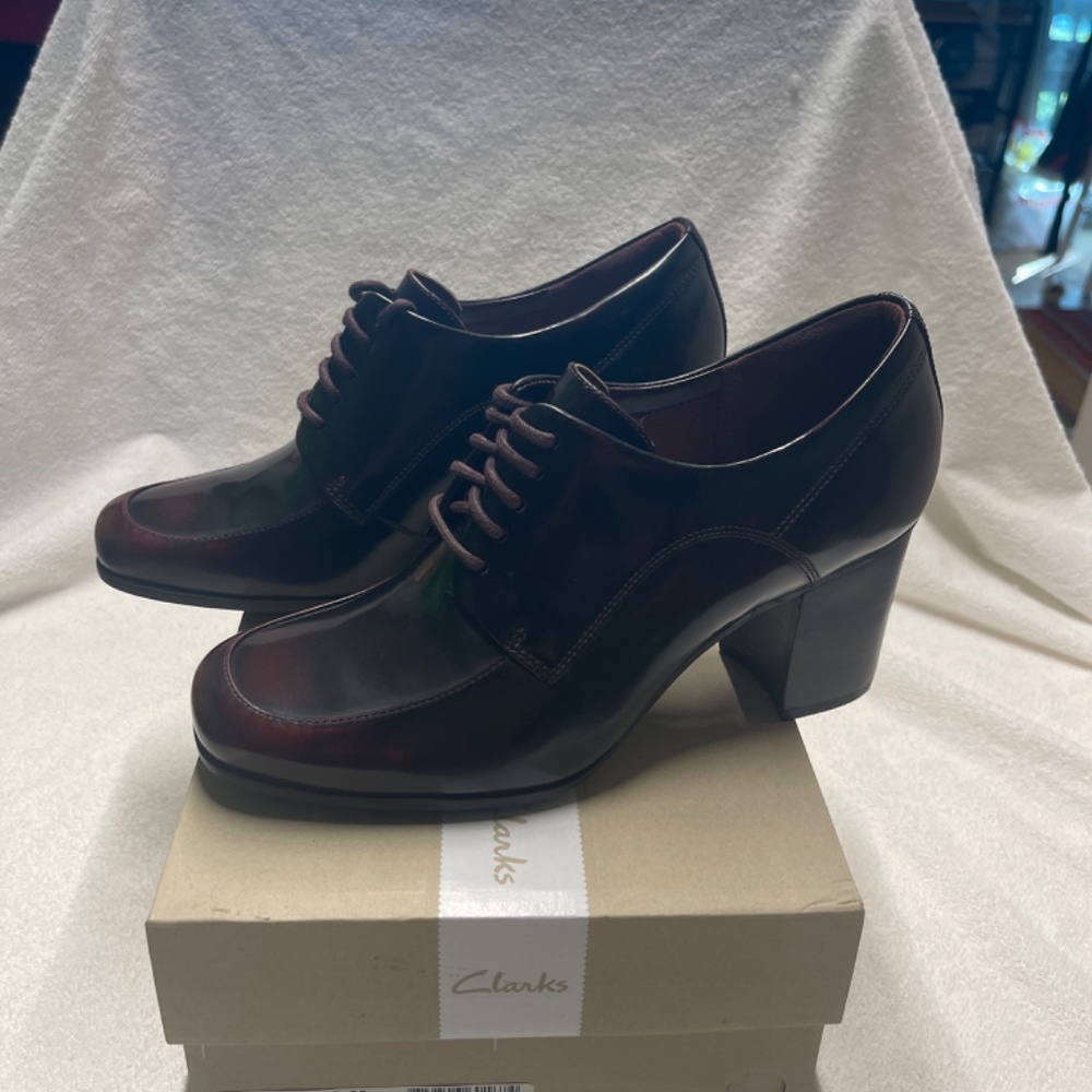 Clarks - Picture 2 of 8